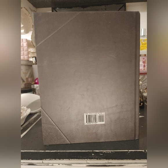 BOOK OF SHADOWS HARDCOVER FROM THE CHARMED TV SHOW - Picture 5 of 9